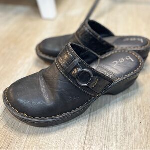 b.o.c. By Born Leather Clogs Women's size 9